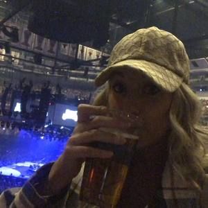 Meet your Posher, Ash